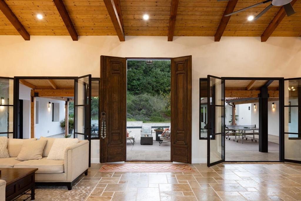 372 Corral De Tierra Road Property Photo 12