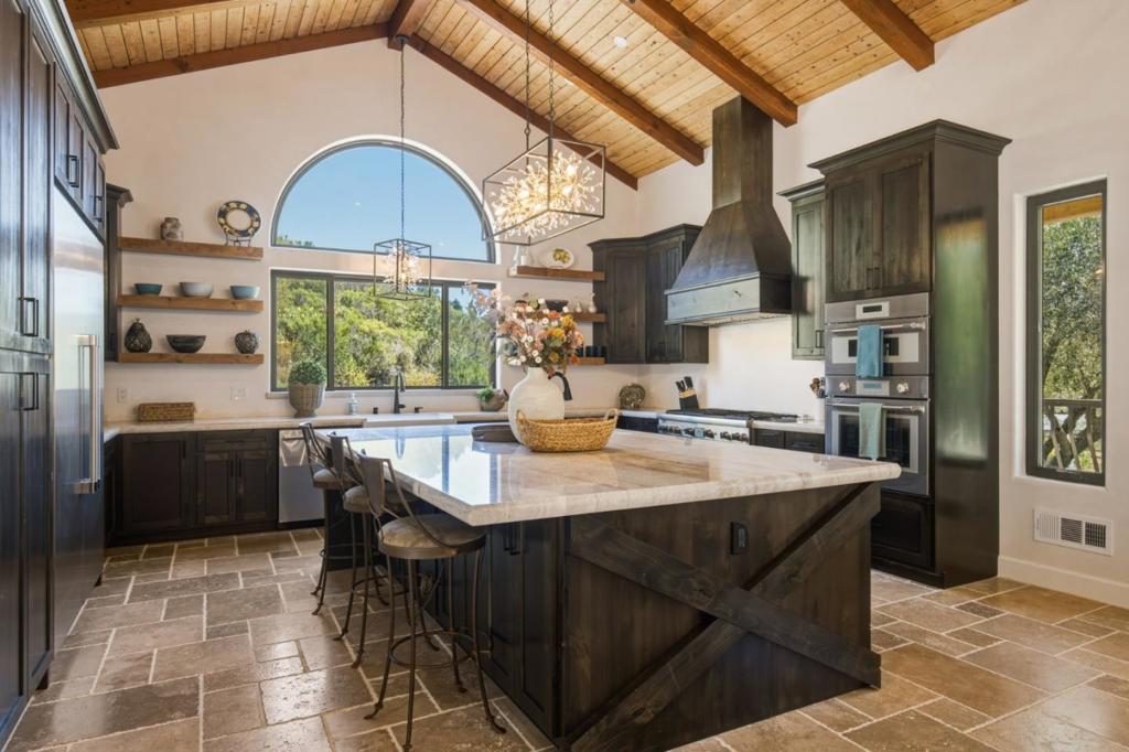 372 Corral De Tierra Road Property Photo 13