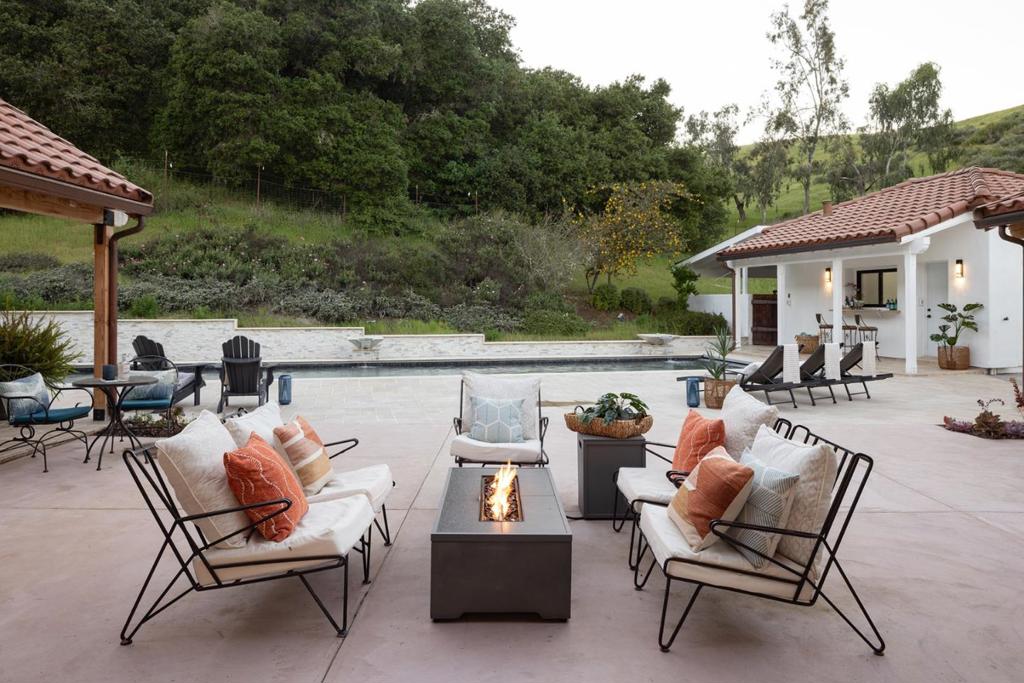 372 Corral De Tierra Road Property Photo 18