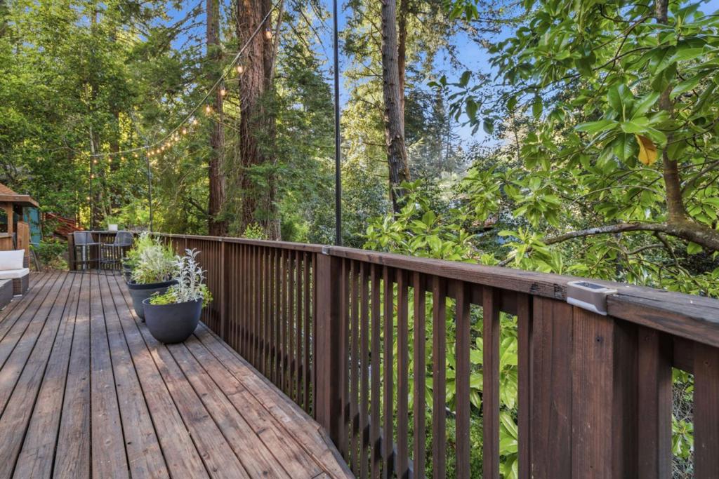 220 Lake Drive Property Photo 41