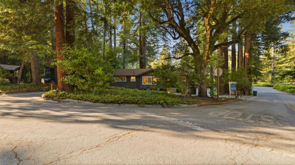 220 Lake Drive Property Photo 62