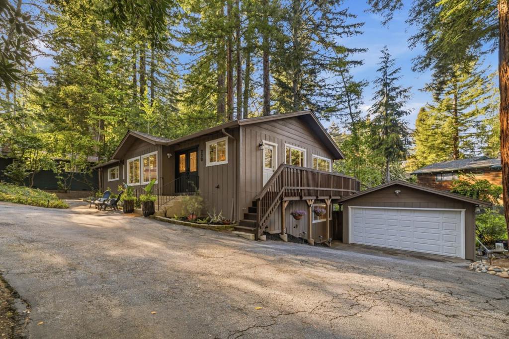 220 Lake Drive Property Photo 65