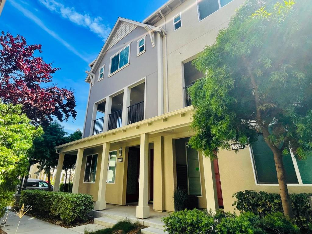 8551 Boardwalk Way Property Photo 1