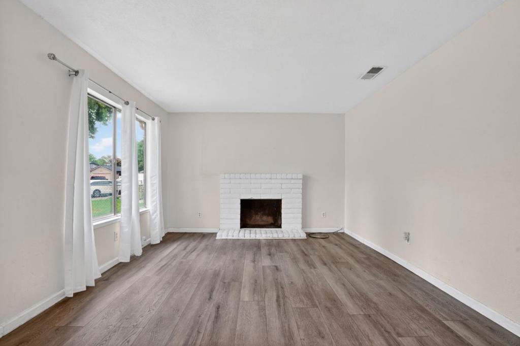 2524 Pemberton Court Property Photo 6