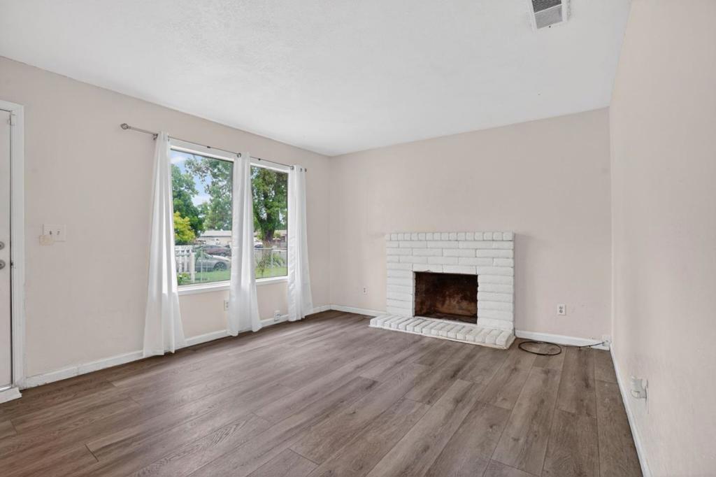 2524 Pemberton Court Property Photo 7