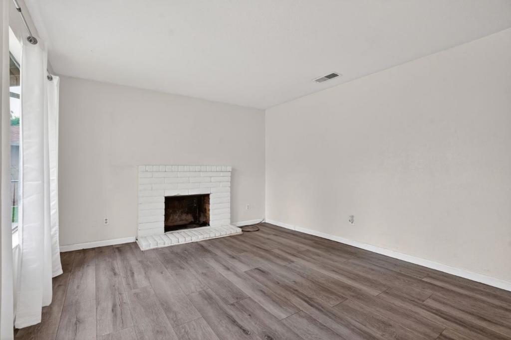 2524 Pemberton Court Property Photo 9