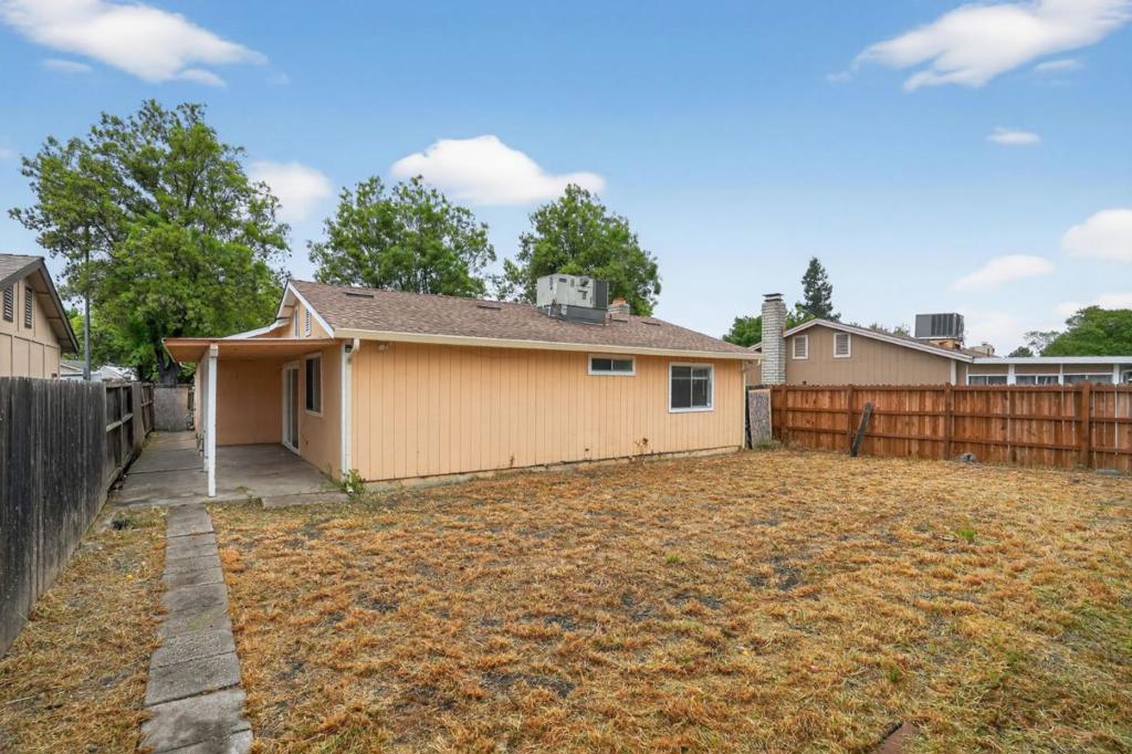 2524 Pemberton Court Property Photo 26