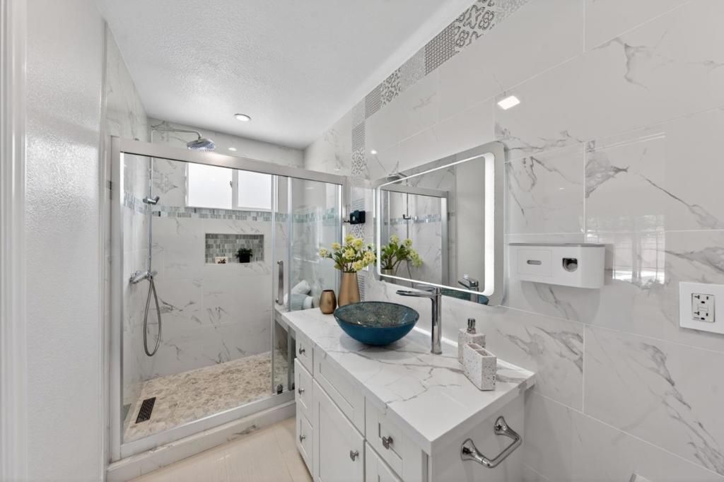 184 Sun Blossom Drive Property Photo 11