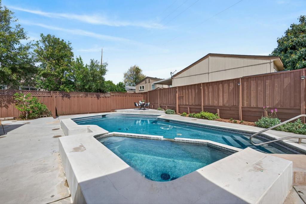 184 Sun Blossom Drive Property Photo 23