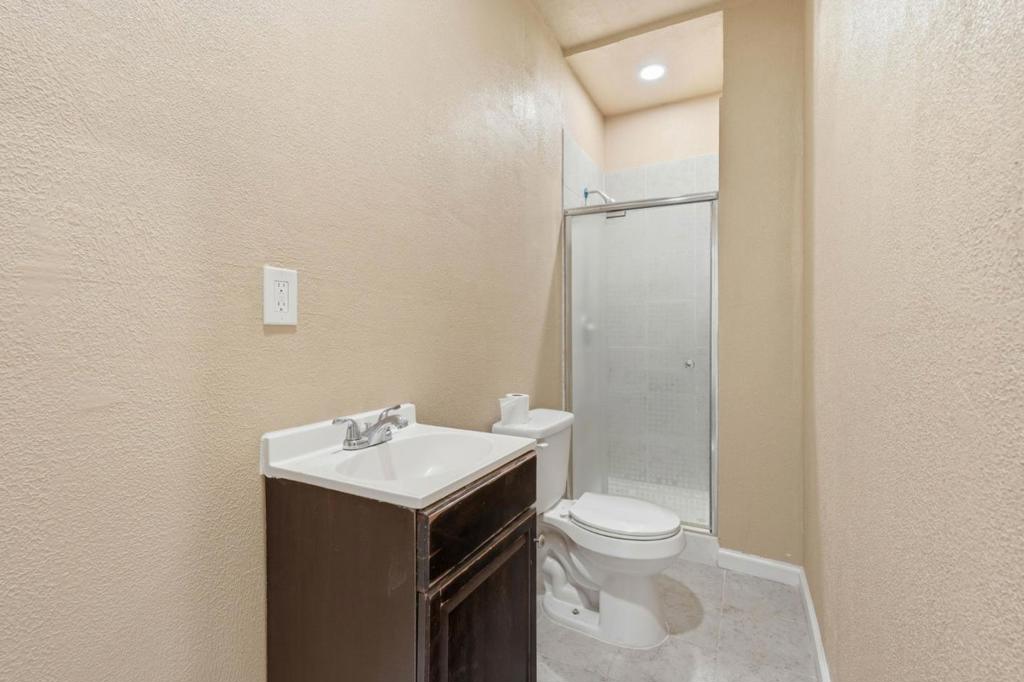 333 W 4th Street Property Photo 25