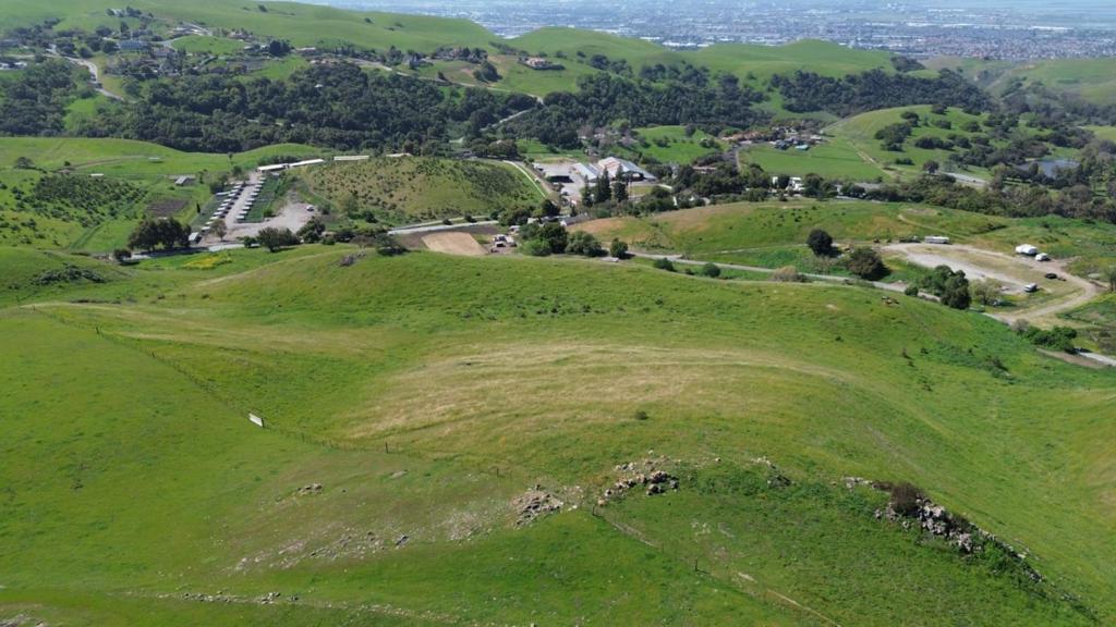 3463 Calaveras Road Property Photo 9