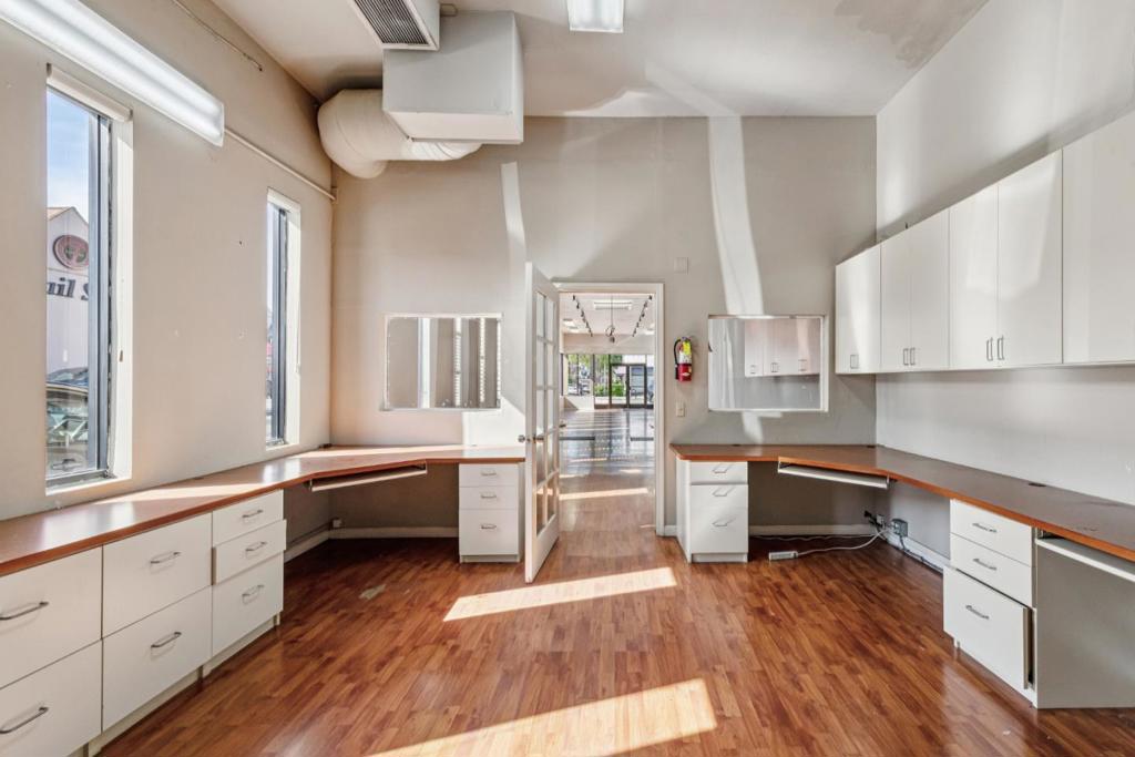 35 W 25th Avenue Property Photo 12