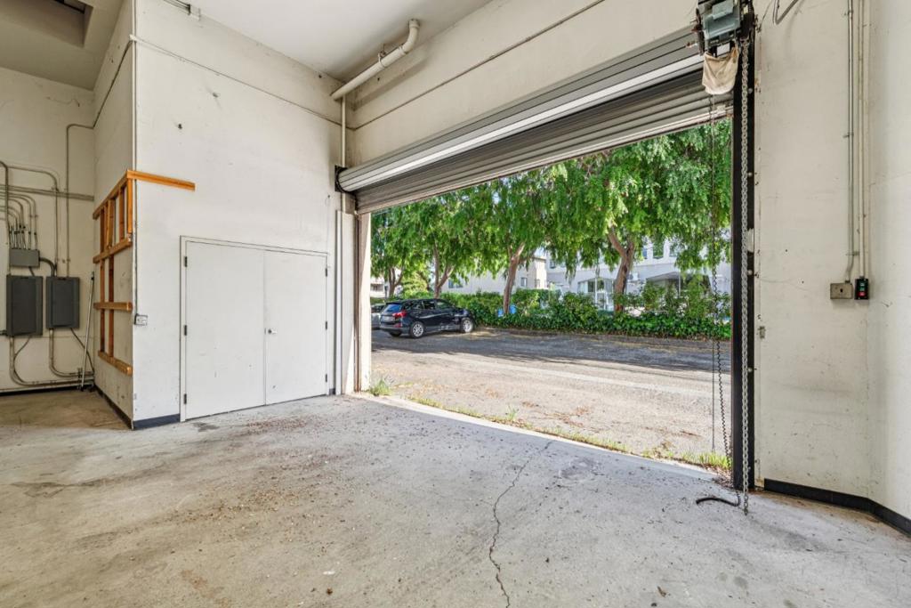 35 W 25th Avenue Property Photo 19