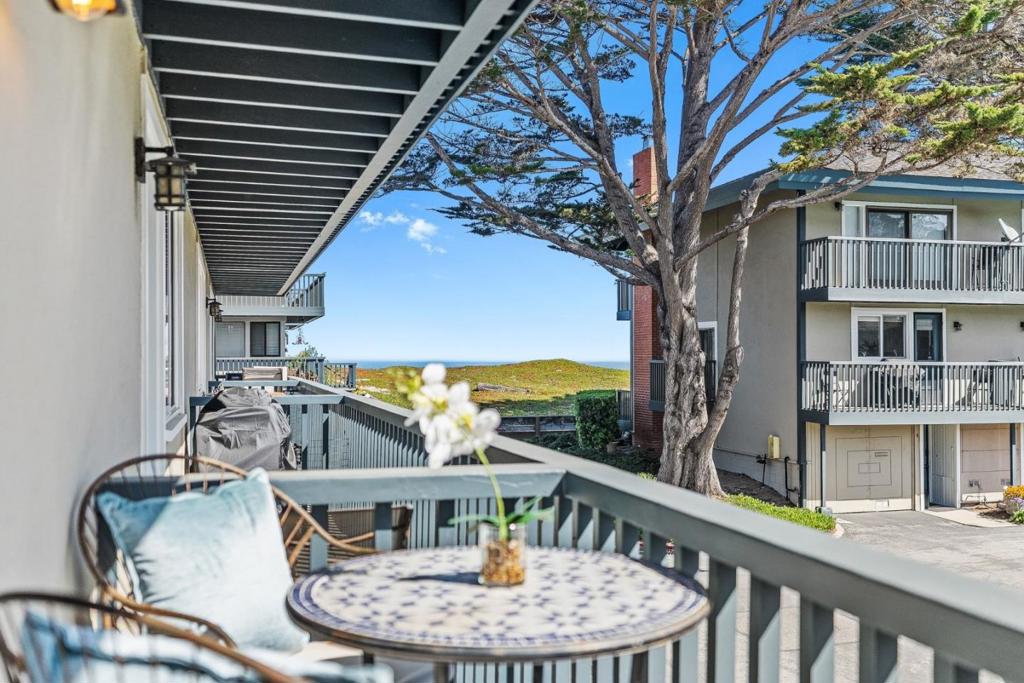 37 La Playa Street 37 Property Photo 16