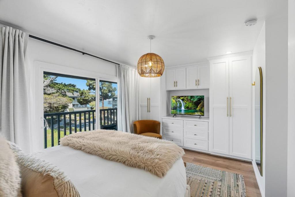 37 La Playa Street 37 Property Photo 19