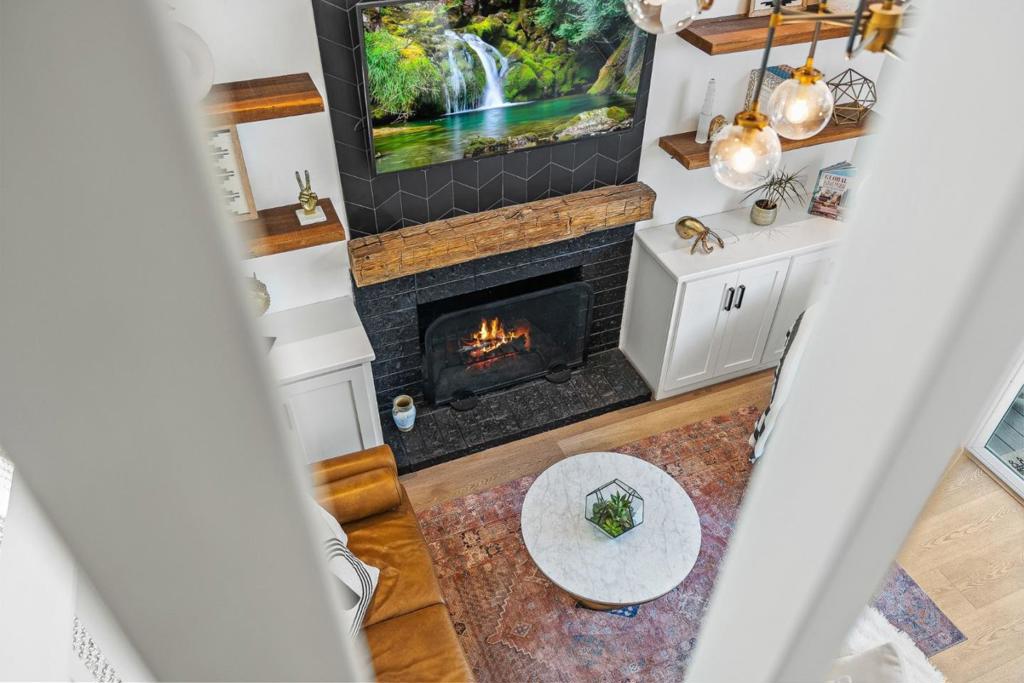 37 La Playa Street 37 Property Photo 27