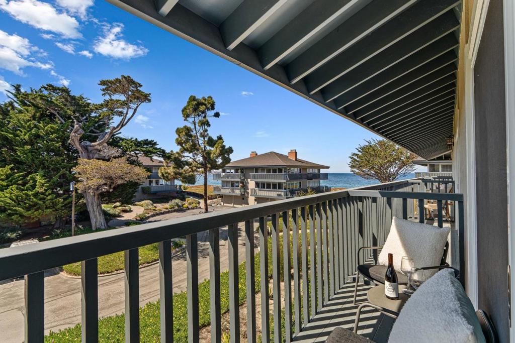 37 La Playa Street 37 Property Photo 33