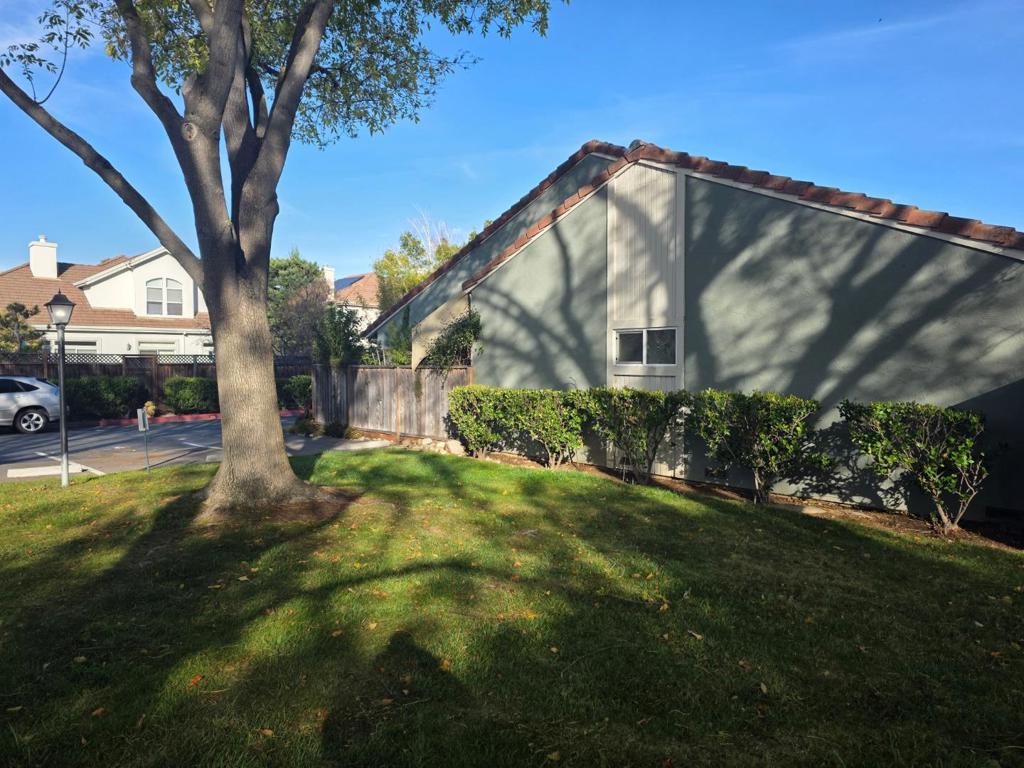 648 W Sunnyoaks Avenue Property Photo 1