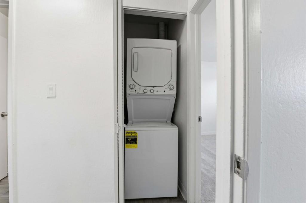1270 Coronado Drive Property Photo 8