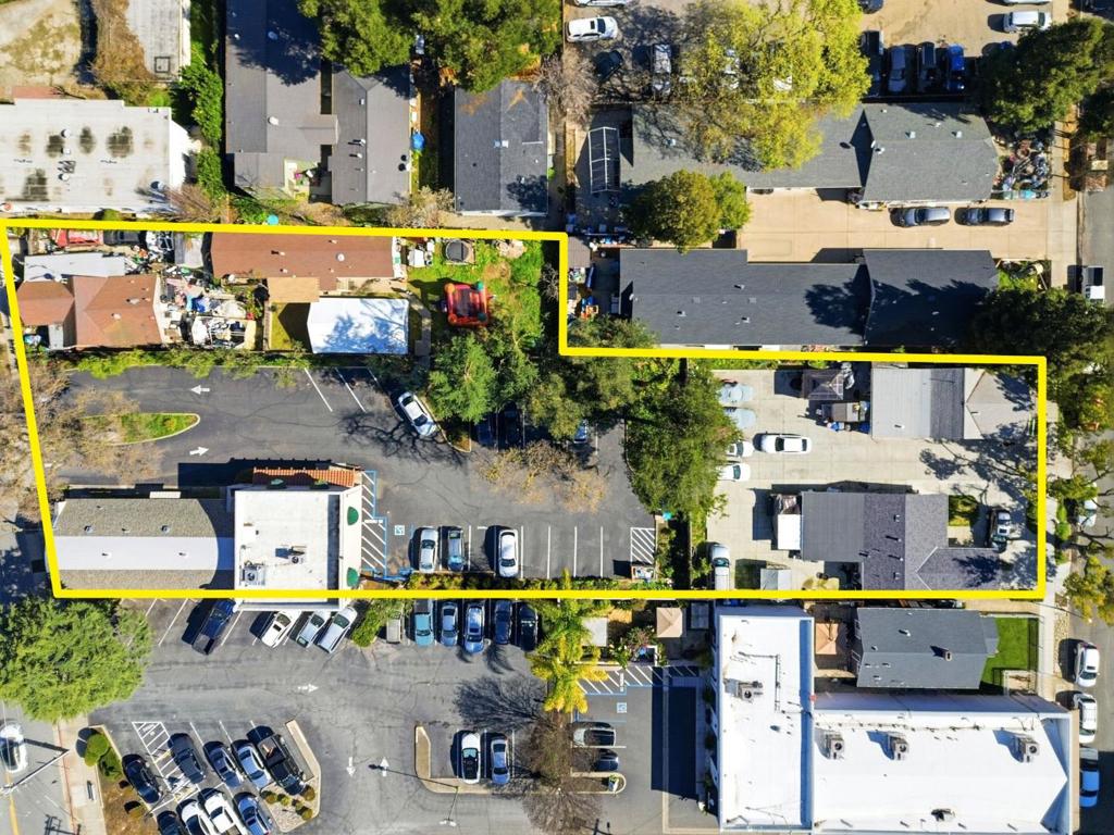 57 E 1st Street Property Photo 4