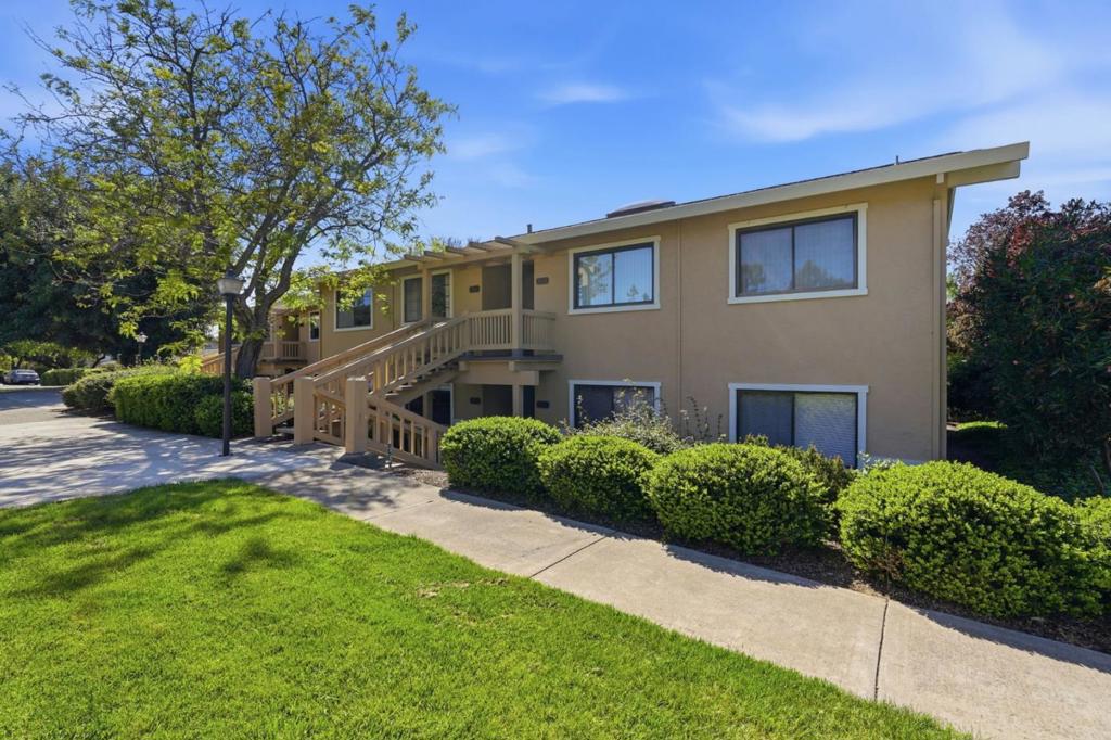 5054 Cribari Vale Property Photo 3