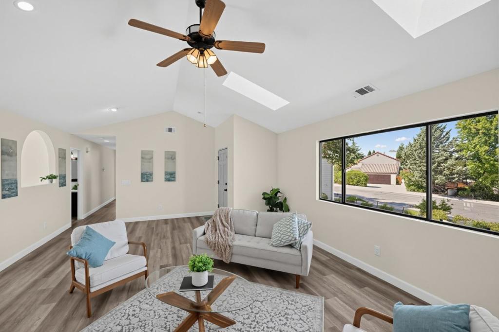 2468 Falcon Drive Property Photo 4