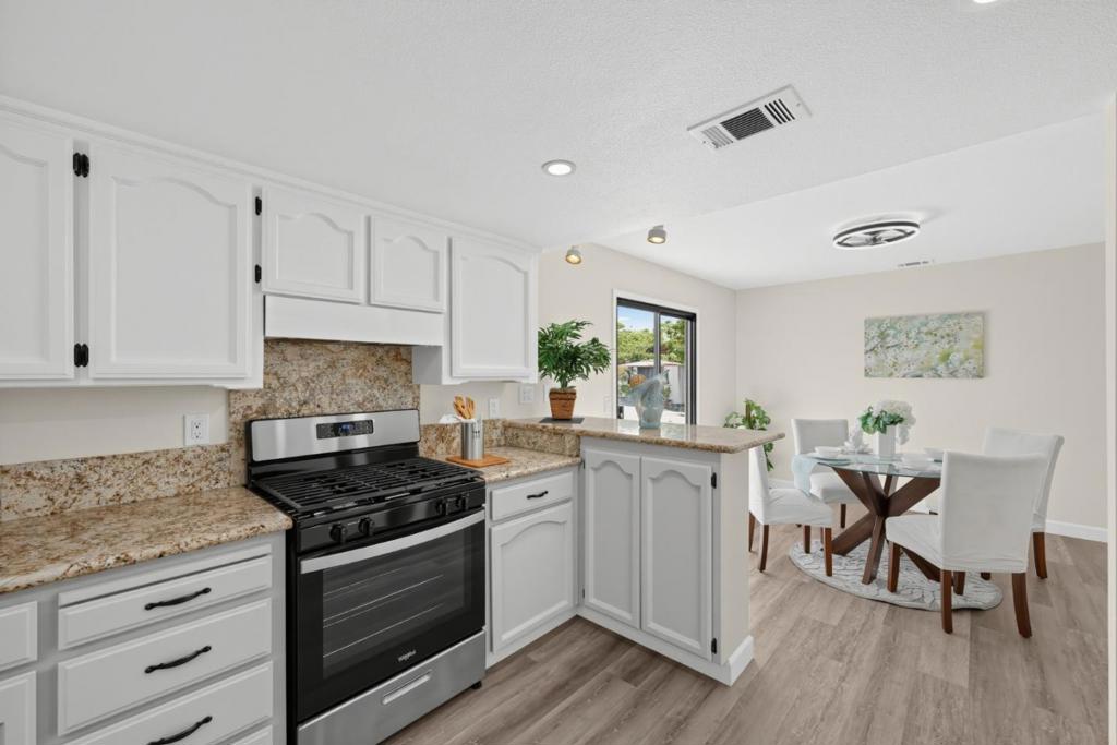 2468 Falcon Drive Property Photo 7