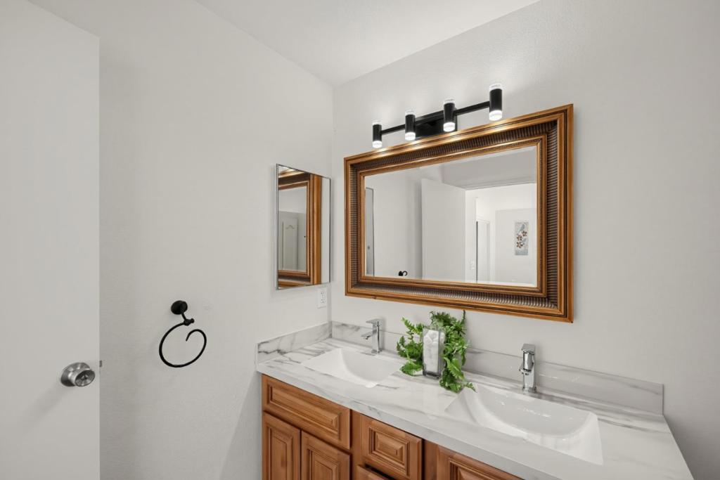 2468 Falcon Drive Property Photo 16