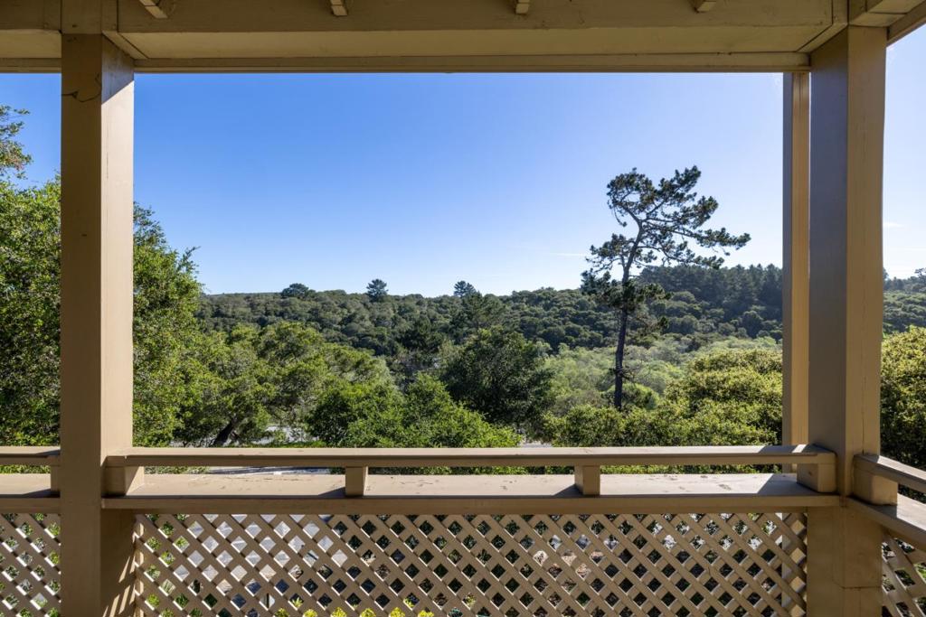 121 Quail Run Court Property Photo 1