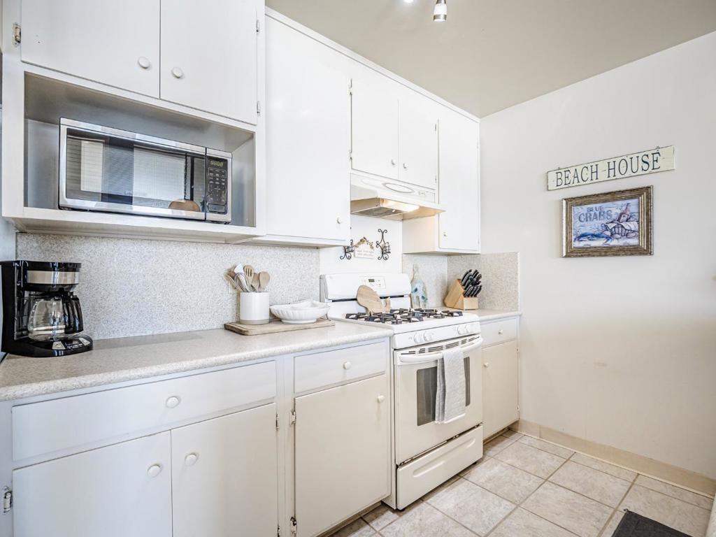753 The Shoreline Property Photo 16