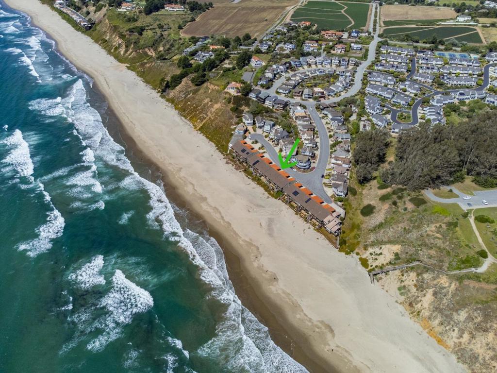 753 The Shoreline Property Photo 40