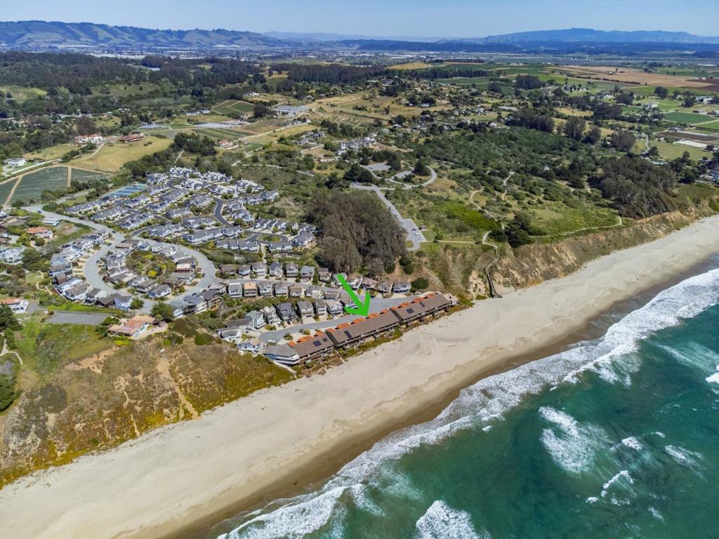 753 The Shoreline Property Photo 43
