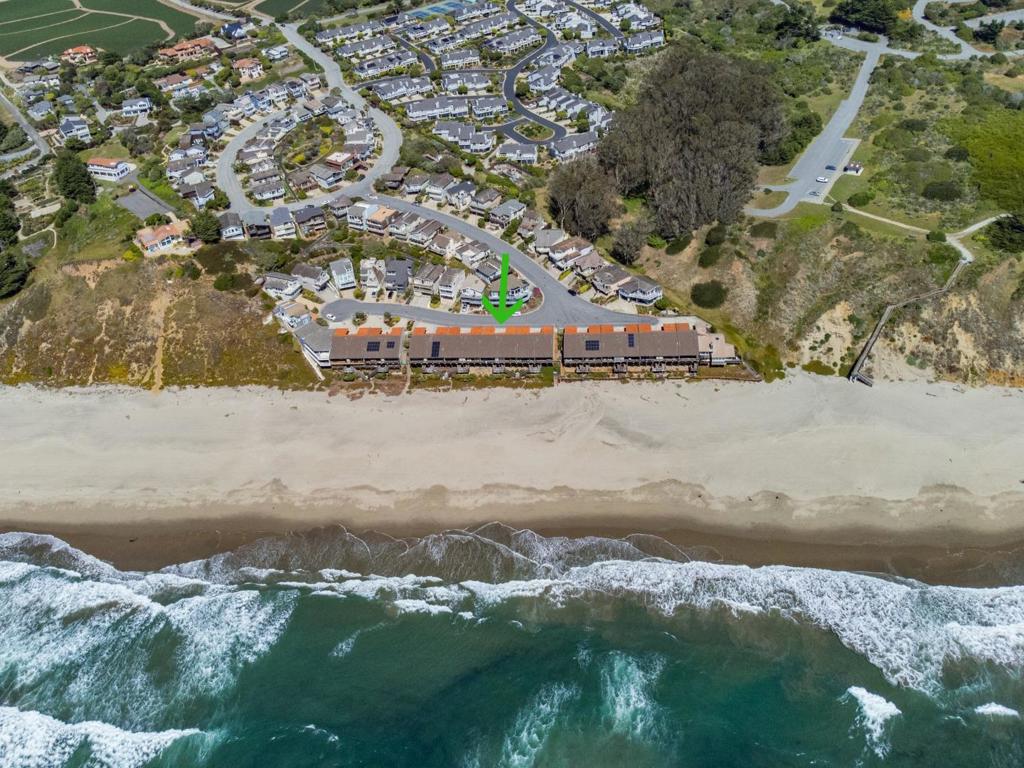 753 The Shoreline Property Photo 44