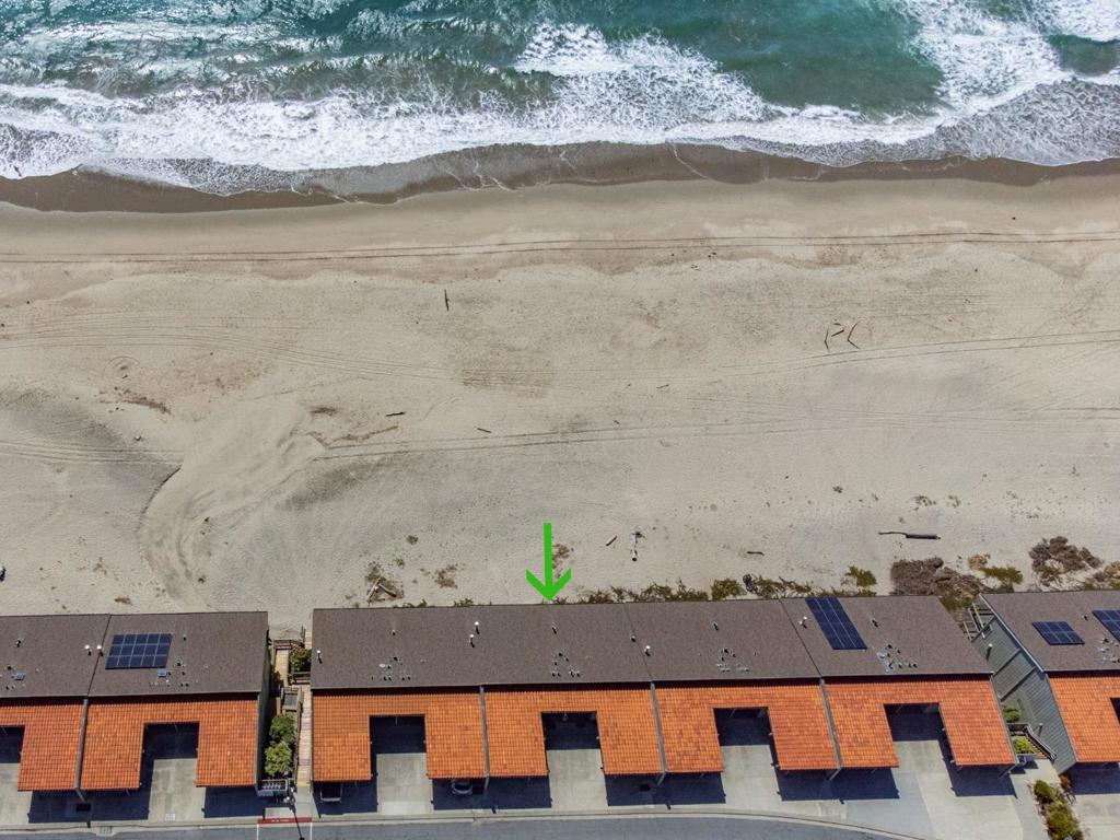 753 The Shoreline Property Photo 46