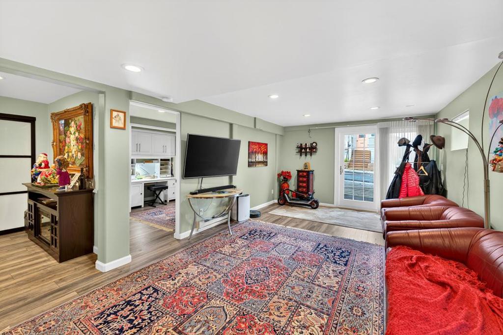 410 Pine Avenue Property Photo 35