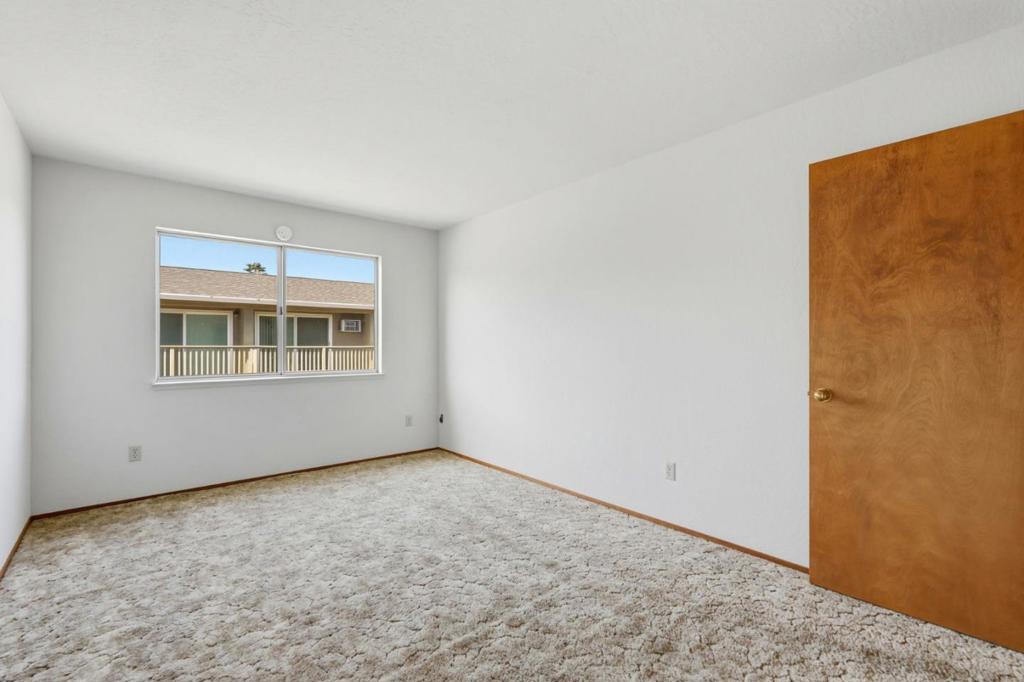 177 Monroe Street 8 Property Photo 15