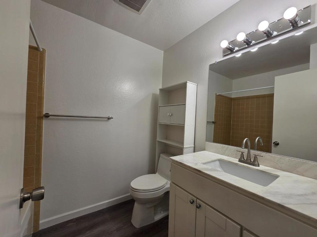 2201 Monroe Street 301 Property Photo 13