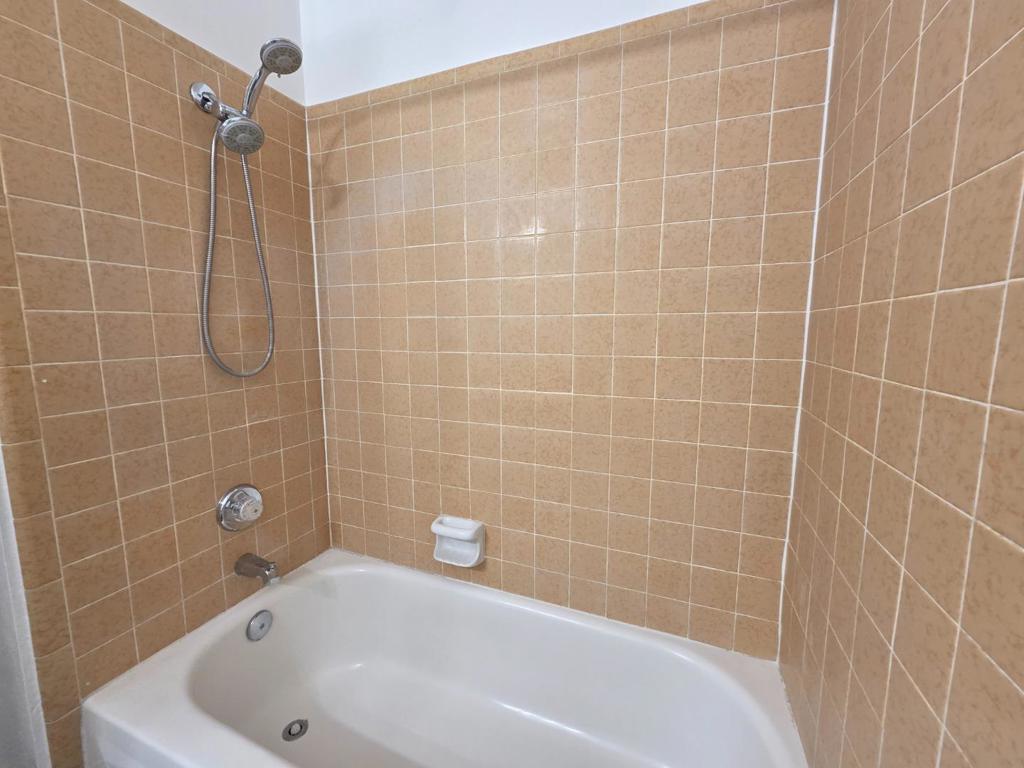 2201 Monroe Street 301 Property Photo 14