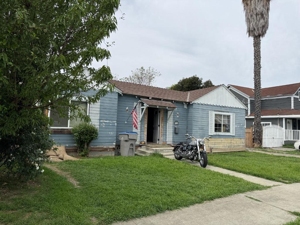 581 Illinois Avenue Property Photo 1