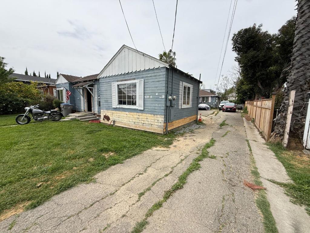 581 Illinois Avenue Property Photo 2