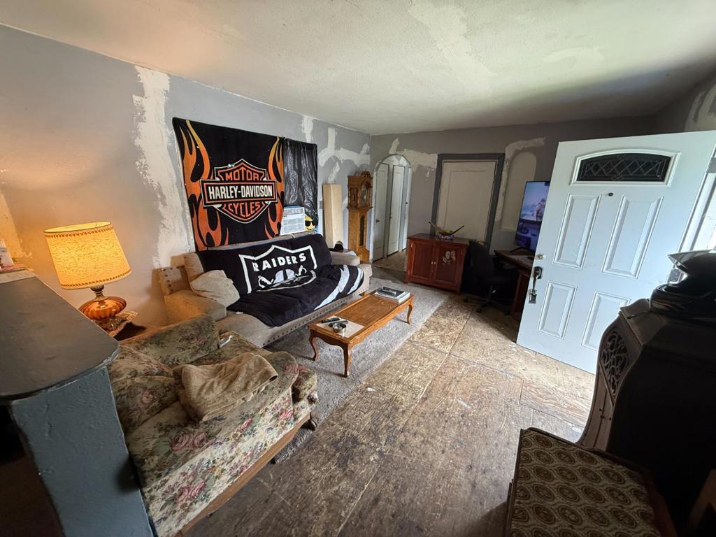 581 Illinois Avenue Property Photo 12