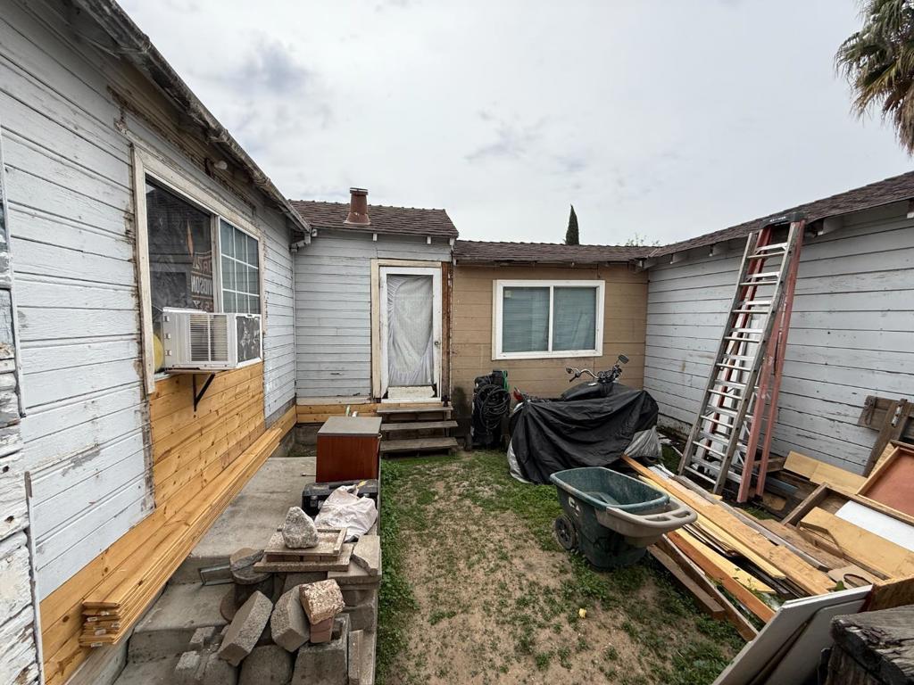 581 Illinois Avenue Property Photo 14