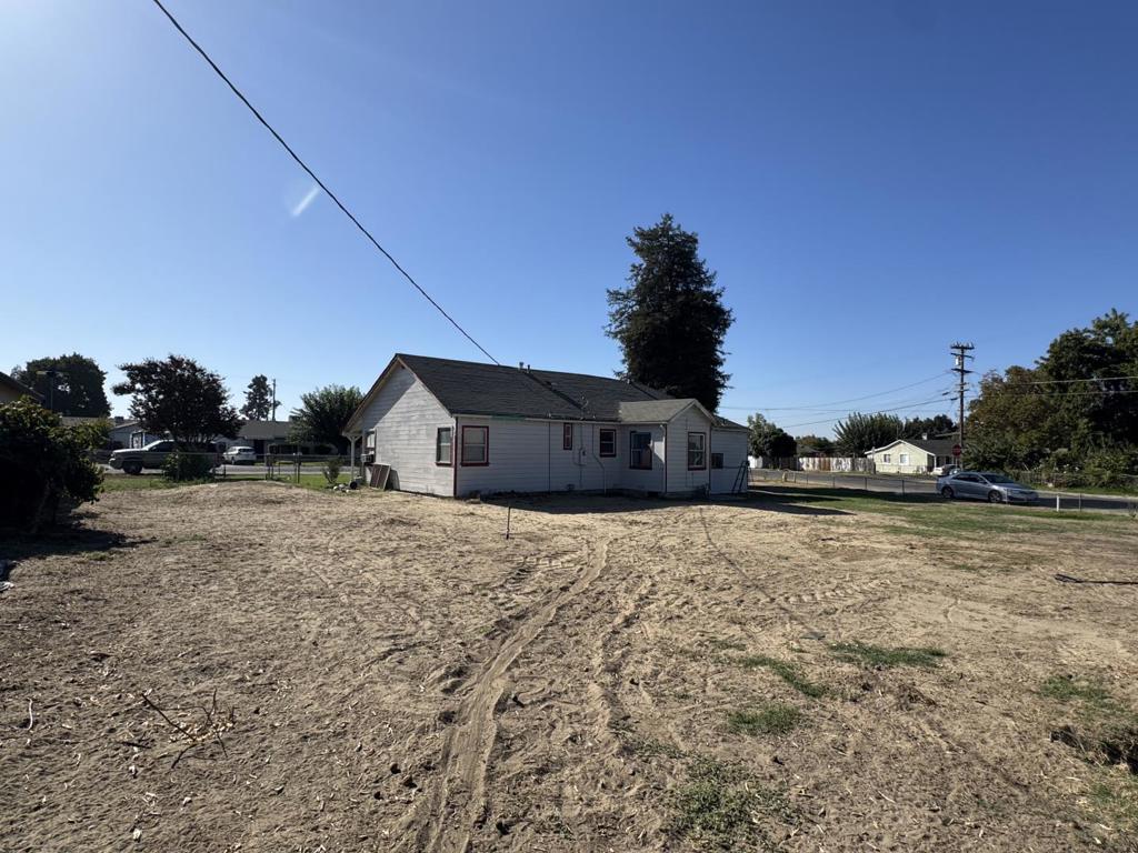 15926 Shell Street Property Photo 2