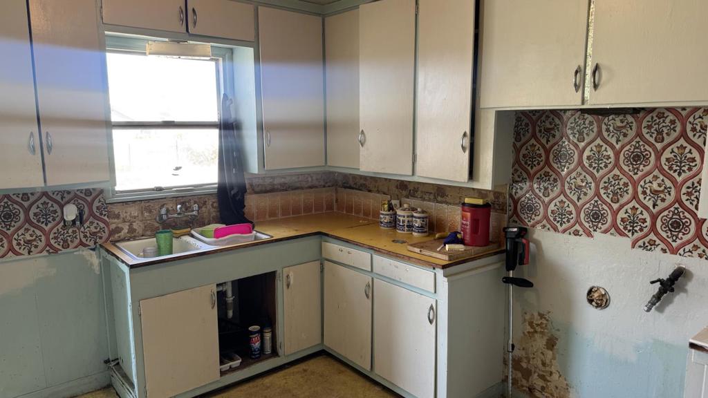 15926 Shell Street Property Photo 4