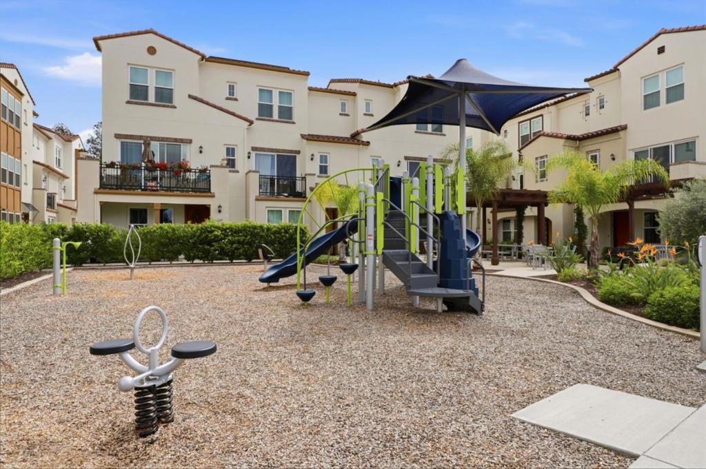 625 Los Castanos Drive Property Photo 45