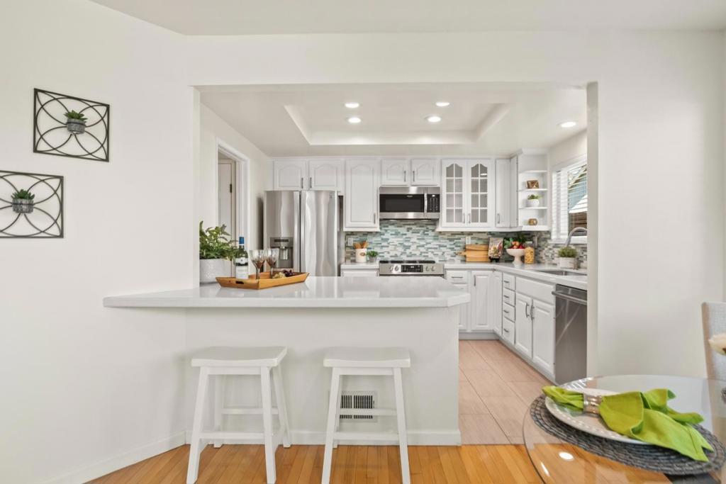 1558 Camden Village Circle Property Photo 3