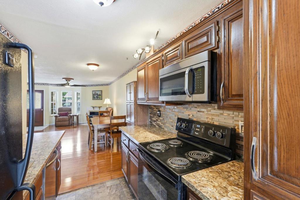 4514 Whimbrell Court Property Photo 12