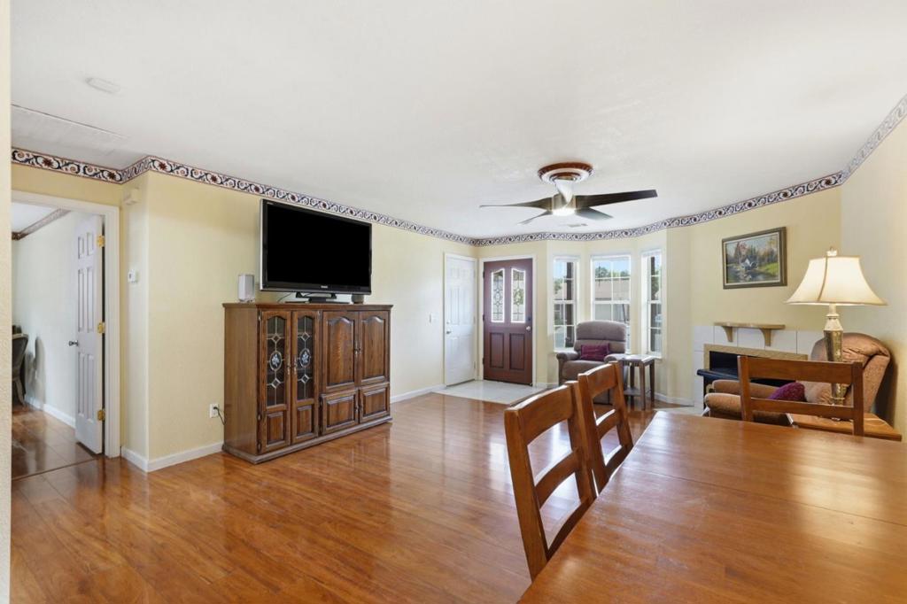 4514 Whimbrell Court Property Photo 13