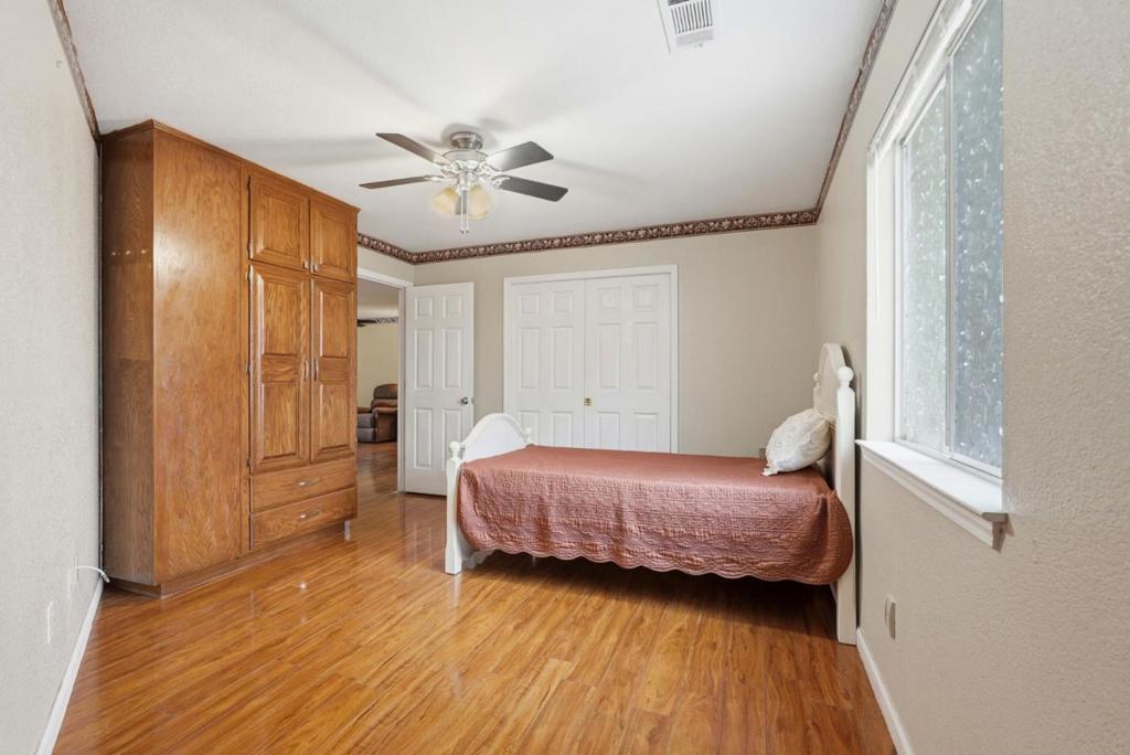 4514 Whimbrell Court Property Photo 17