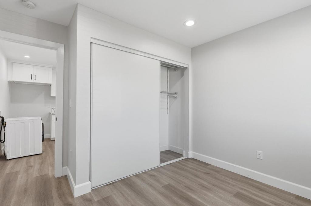 10788 Mercer Avenue Property Photo 14